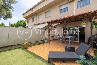 Maison jumelée à Santa Susanna. Tu nuevo hogar en el corazón de santa susanna!