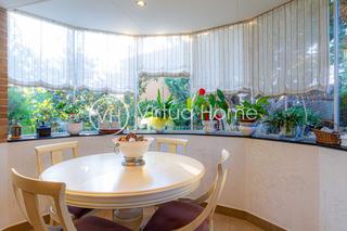 Chalet à Mas Mora-Sant Daniel. Chalet con piscina, ascensor y vistas a mar y montaña