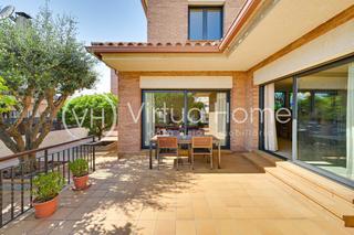 Xalet a Pinemar. Encantadora, amplia, luminosa y lista para entrar a vivir