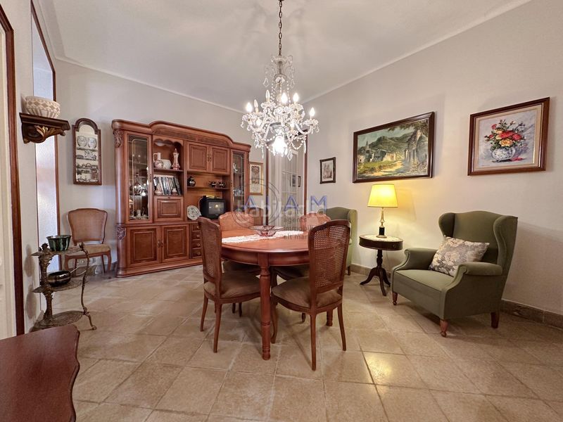 Foto e64cb56a-35de-40cc-b0dd-120e99aadf67. Casa a Calella