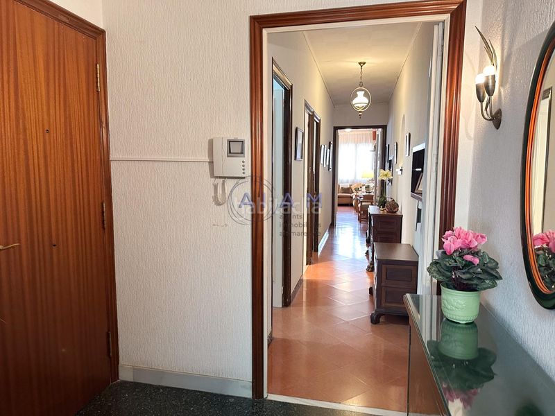 Foto f8400258-35ab-4bf2-a720-aa0ff8f977fd. Casa a Calella