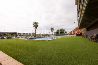 Etagenwohnung in Santa Susanna. Finca de 2002 y con piscina comunitaria