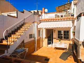 Casa a Centre. Casa de pueblo reformada en el centro