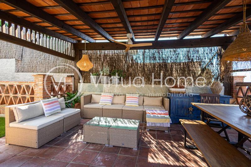 Foto d6ba8926-05a2-470a-97b8-29179513b7f7. Casa con riscaldamento parcheggio piscina in Pinemar Pineda de Mar