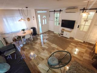 Maison à Calella. Tu nuevo hogar en el corazón del pueblo tranquilidad y comodidad