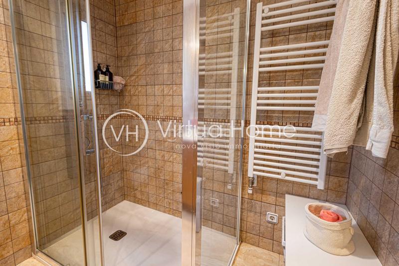 Foto 2072ad34-32d8-402f-85e6-4553441b12c8. Chalet in calle sert 27 in Pinemar Pineda de Mar