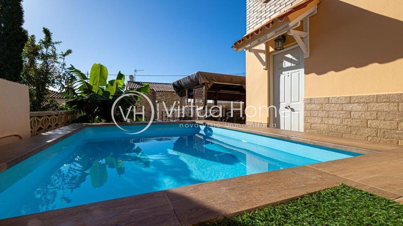 Foto 2e6bf163-49bb-4c2a-93f6-8b1a140bb027. Chalet in calle sert 27 in Pinemar Pineda de Mar