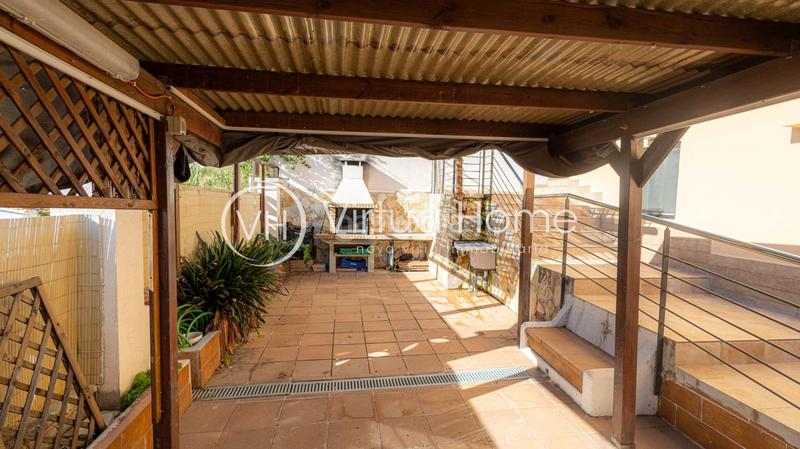 Foto 32da21f4-1704-4151-a6e7-c64bbd24f561. Chalet in calle sert 27 in Pinemar Pineda de Mar