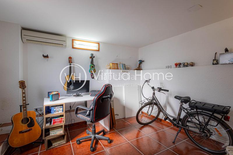 Foto 6d30faf3-bb69-4a6d-b64d-bbd024a55fef. Chalet in calle sert 27 in Pinemar Pineda de Mar