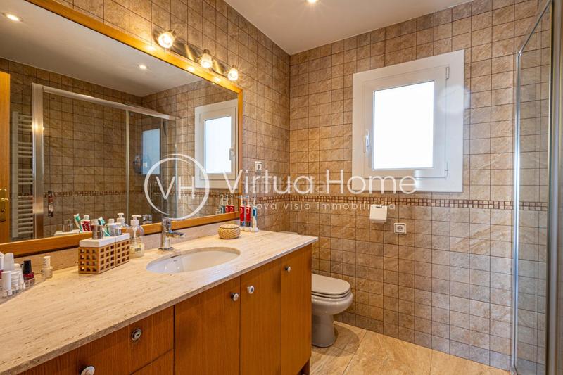 Foto 7be40915-7d0d-4268-8615-acea542aa826. Chalet in calle sert 27 in Pinemar Pineda de Mar