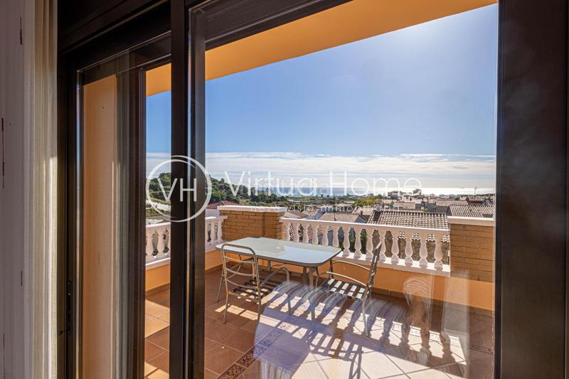 Foto 9603328b-e0fc-4adc-8c95-32845ec9dee8. Chalet in calle sert 27 in Pinemar Pineda de Mar