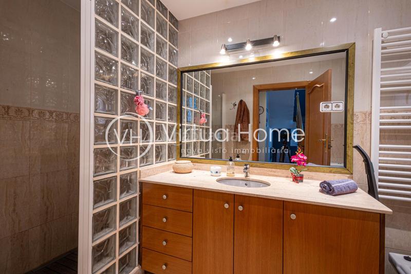 Foto cb47e039-7c5e-4b08-bab9-b5dc3743c85e. Chalet in calle sert 27 in Pinemar Pineda de Mar