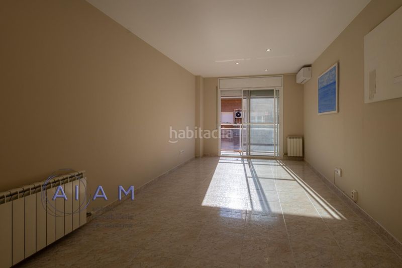 Foto b8cca7c0-8c2a-4a7b-aa84-de937e7bd3ce. Dúplex amb calefacció a Centre Pineda de Mar