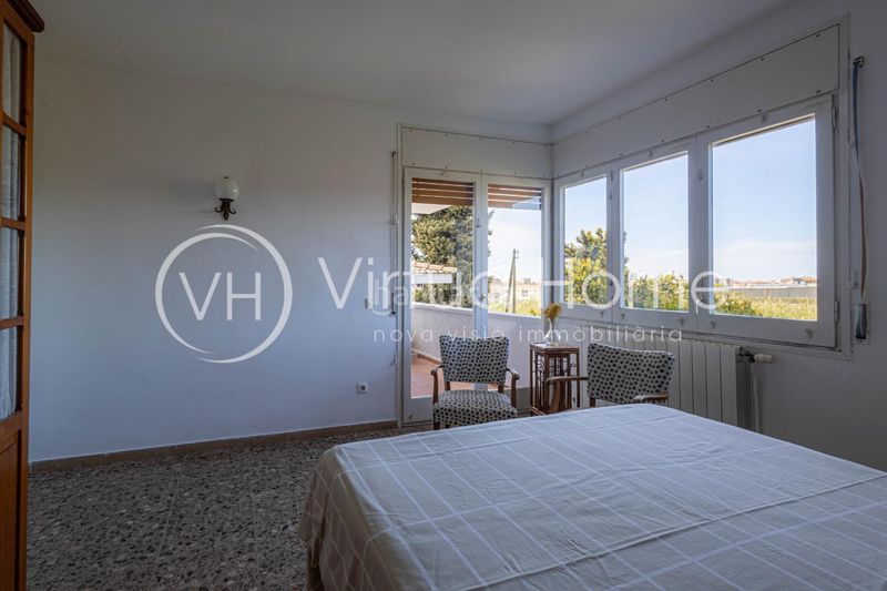 Foto 7339e737-352b-42d7-85a0-21098c251db6. Chalet en sant jaume 58 espectacular chalet céntrico con grandísimo jardín en Pineda de Mar