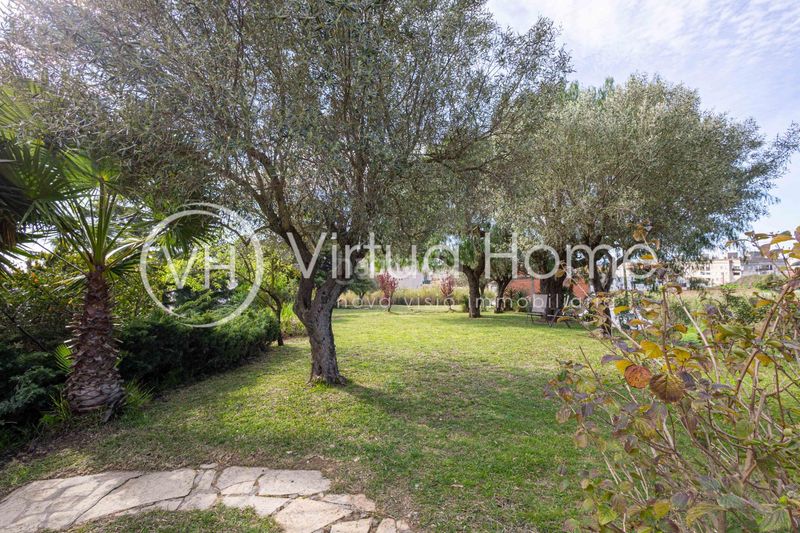 Foto af845275-9841-40c1-8c33-7bcd2724c507. Chalet en sant jaume 58 espectacular chalet céntrico con grandísimo jardín en Pineda de Mar