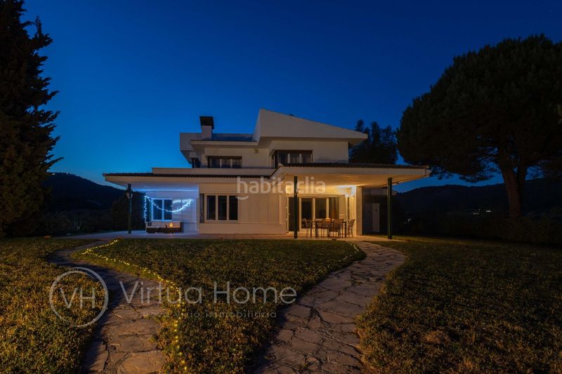 Foto ec0251fa-34d3-4a70-a5ae-6f7761d3dfd9. Chalet en sant jaume 58 espectacular chalet céntrico con grandísimo jardín en Pineda de Mar