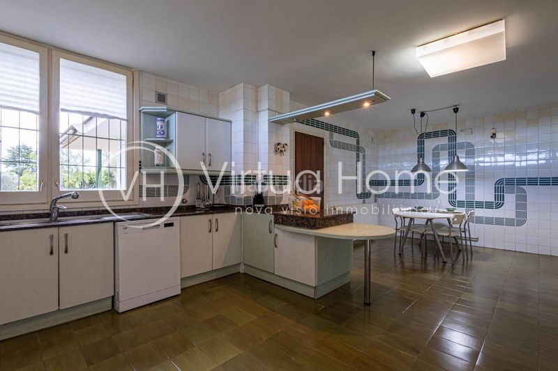 Foto ee377324-6388-489e-aa0a-f5c5f7239c29. Chalet en sant jaume 58 espectacular chalet céntrico con grandísimo jardín en Pineda de Mar