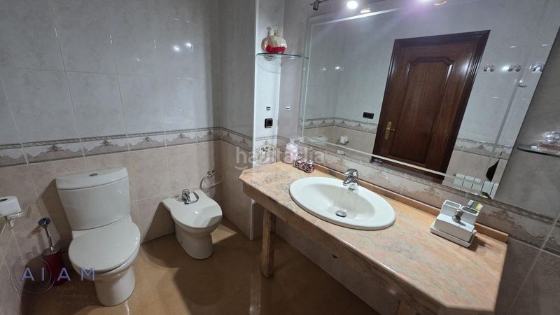 Foto a208c8a5-b91d-43b6-b1cc-3cc37ade3c33. Casa adossada amb aparcament a Tordera Tordera