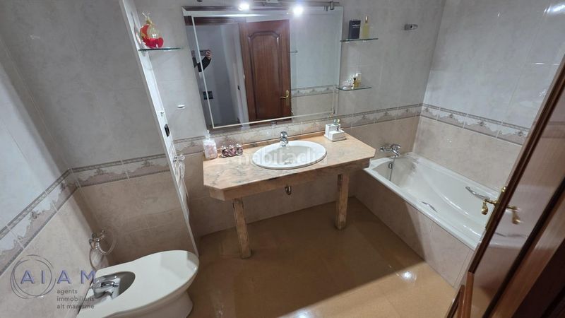 Foto cdc76cfa-30a2-462b-8452-52c3081a991f. Casa adossada amb aparcament a Tordera Tordera