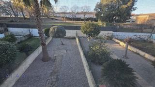 Casa adossada a Tordera. Casa adosada con garaje xxl, terraza y jardín en zona tranquila