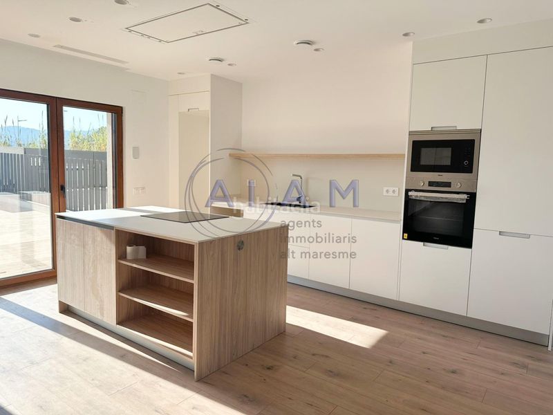 Foto 6ac40c94-e1f1-47f4-a2f2-8622695d93e0. Casa amb calefacció aparcament a Tordera Tordera