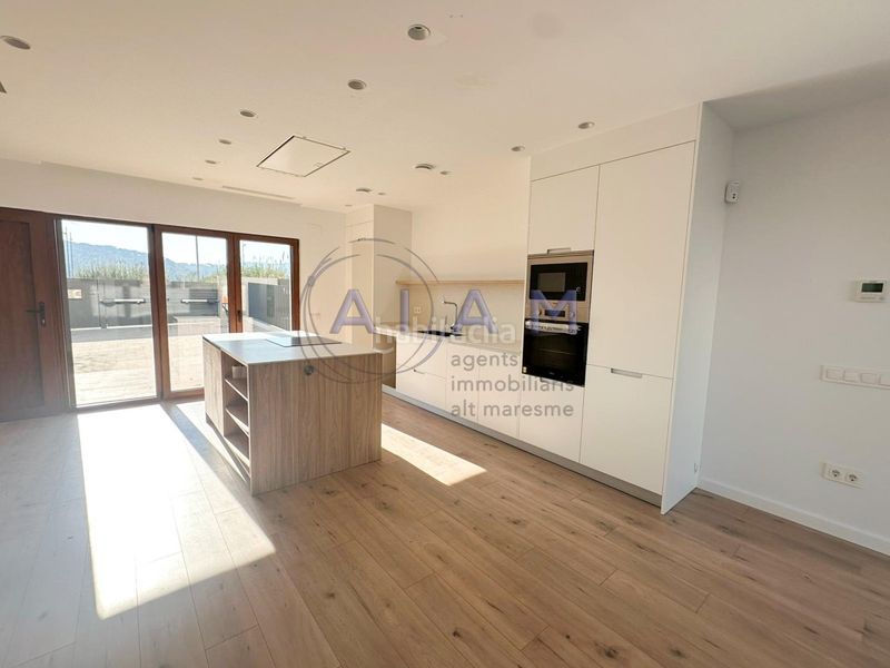 Foto 99f26cdc-d416-4c9f-96a2-2f57dfa2b7e0. Casa amb aparcament a Tordera Tordera