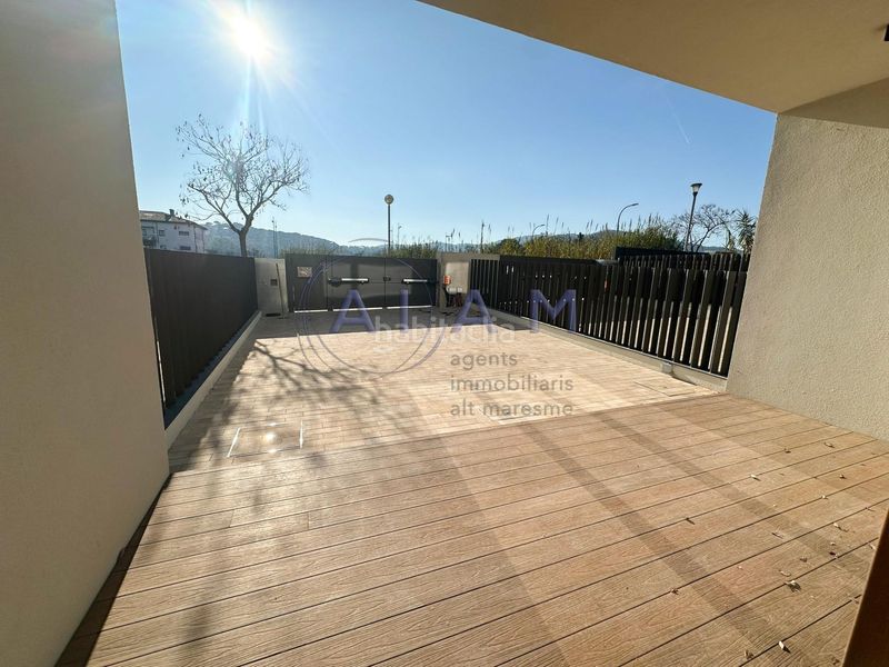 Foto bbe465d2-d14c-428d-a2bb-94431e061323. Casa amb aparcament a Tordera Tordera