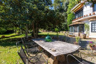 Chalet in Santa Susanna. Casa exclusiva con gran jardín en el pueblo