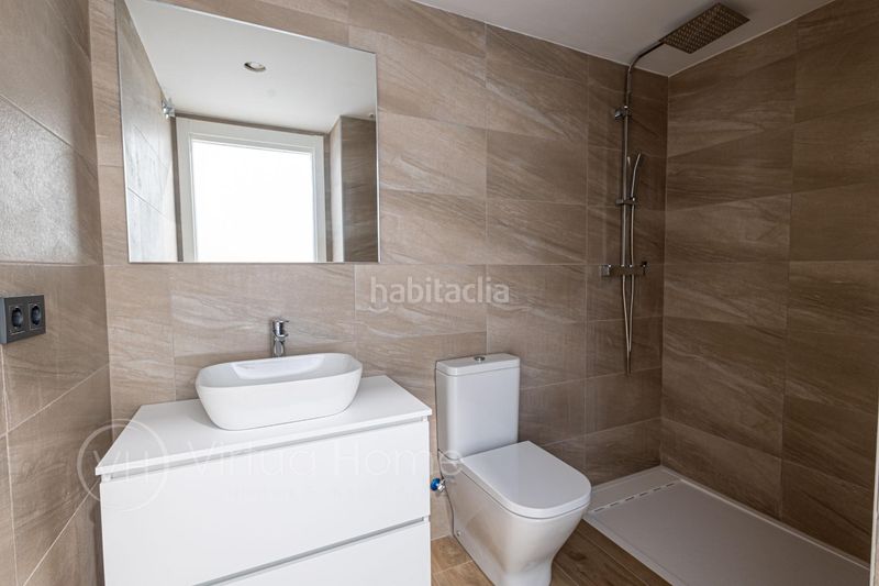 Foto 0f6eaccf-6b7b-44c0-9fbb-524b92f8f617. Pis amb calefacció aparcament a Centre Blanes