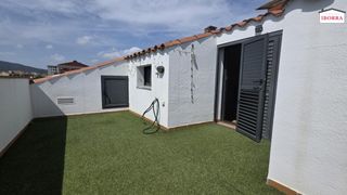 Duplex in Tordera. Dúplex con dos terrazas privadas y barbacoa en el centro de tord