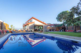 Casa a Calella. Casa exclusiva en enclave privilegiado