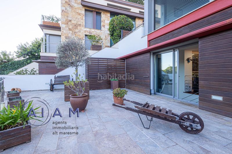 Foto ce691d16-e80a-4316-acf2-643c03b3a2d8. Casa amb calefacció aparcament piscina a Calella