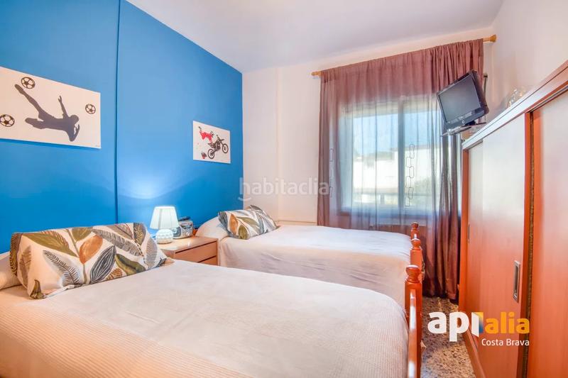 Foto 1314c674-2c71-4418-8643-f0e362072004. Apartamento luminoso piso con enorme terraza en el corazón en Calonge
