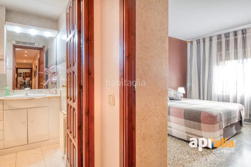 Foto 134730f8-7ae1-44ea-9ec7-2b9052a1b40e. Apartamento luminoso piso con enorme terraza en el corazón en Calonge