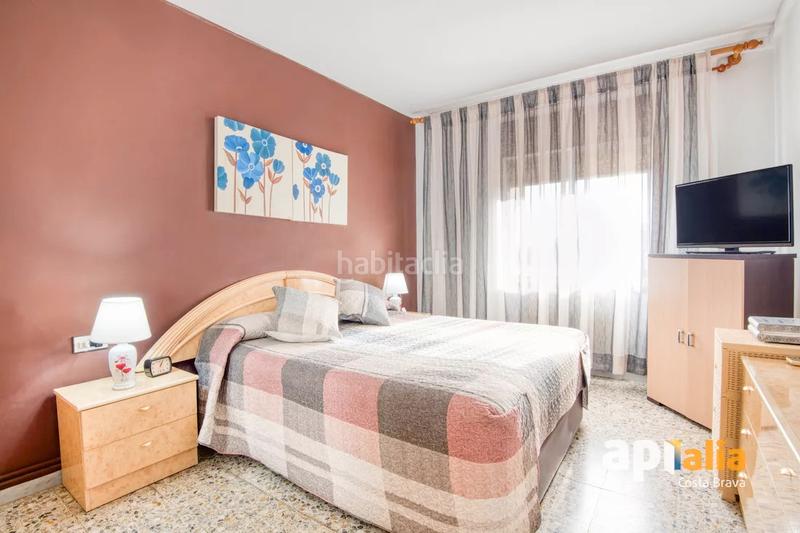 Foto 6f18d995-2b79-46b4-abcf-b153ee39d5af. Apartamento luminoso piso con enorme terraza en el corazón en Calonge