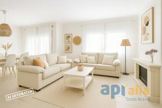 Appartement  Avenida puigcerver. Luminoso piso con terraza muy grande en el corazón de calonge