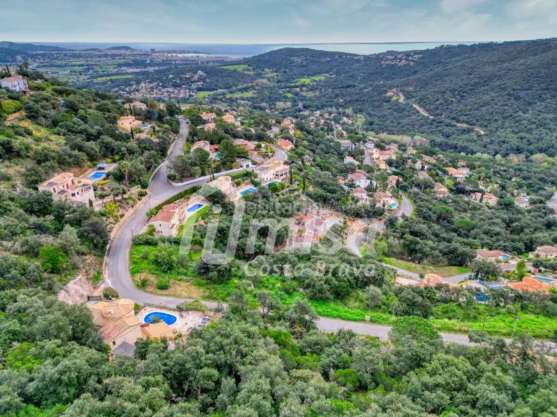 Foto 0092440b-d261-42dd-945b-2bed7f5c900f. Terreny residencial a calle de parís 3 a Cabanyes-Mas Ambrós-Mas Pallí Calonge