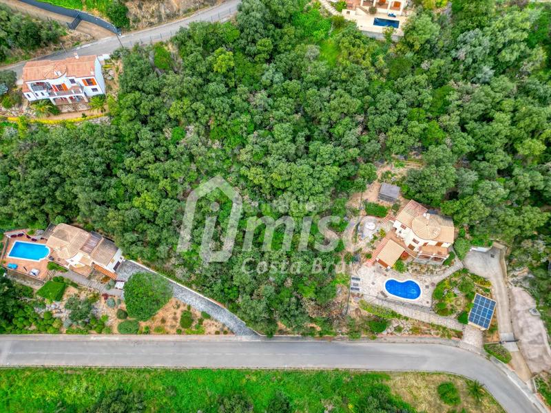 Foto 2e1d4d4b-61c0-4e0b-a224-a6772f226f8f. Terreny residencial a calle de parís 3 a Cabanyes-Mas Ambrós-Mas Pallí Calonge