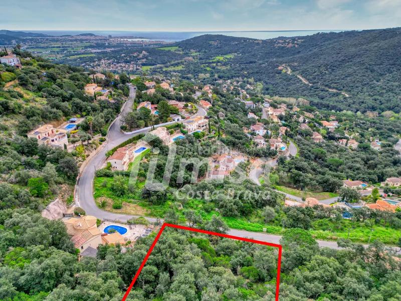 Foto ce319714-9c41-49e9-8c7f-0014fd5948b1. Terreny residencial a calle de parís 3 a Cabanyes-Mas Ambrós-Mas Pallí Calonge