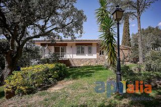 Chalet  Calle de roques altes. Encantadora casa rústica  entre naturaleza y tranquilidad en en