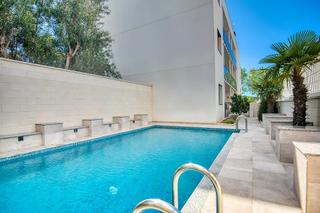 Apartament  Calle luxemburg. tico con terraza y solrium privado.