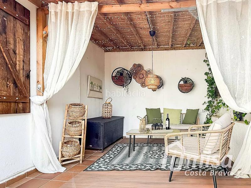 Foto 36f3a0b9-6d9b-4fc6-ba80-b4ef4d250ca5. Chalet una tranquila casa de fácil mantenimiento con piscina y muchos rincones de encanto en Calonge