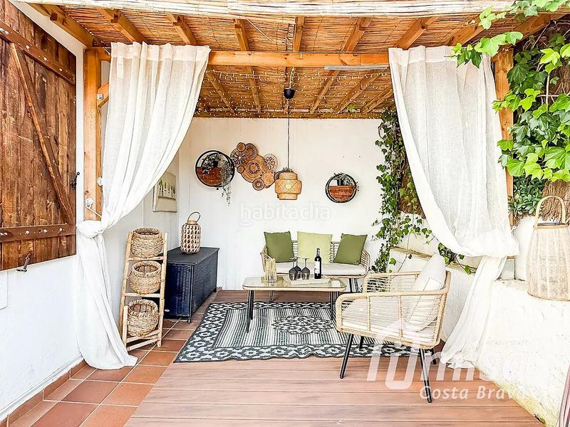 Foto d355798a-5c71-4b7f-9bc3-8db233458ddf. Chalet una tranquila casa de fácil mantenimiento con piscina y muchos rincones de encanto en Calonge