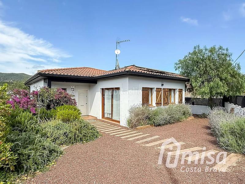 Foto dd210a85-0bdc-44a4-91fa-4d51970d0f2b. Chalet una tranquila casa de fácil mantenimiento con piscina y muchos rincones de encanto en Calonge