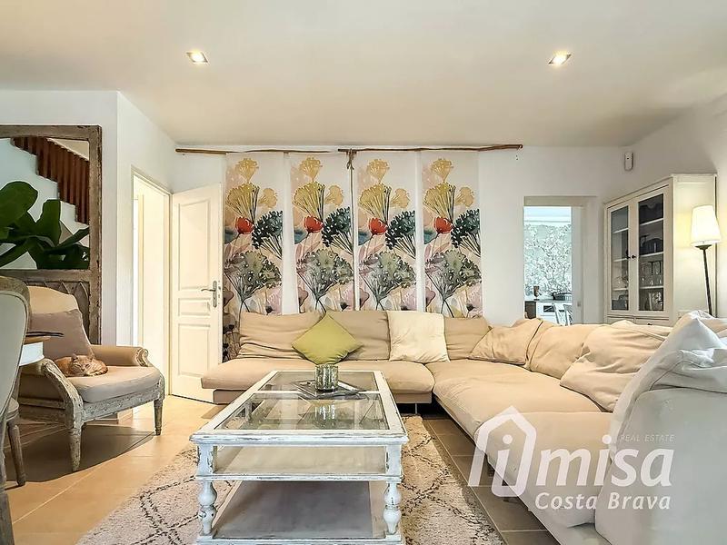Foto e9f2000e-ce39-4098-9282-a5862c9c099c. Chalet una tranquila casa de fácil mantenimiento con piscina y muchos rincones de encanto en Calonge