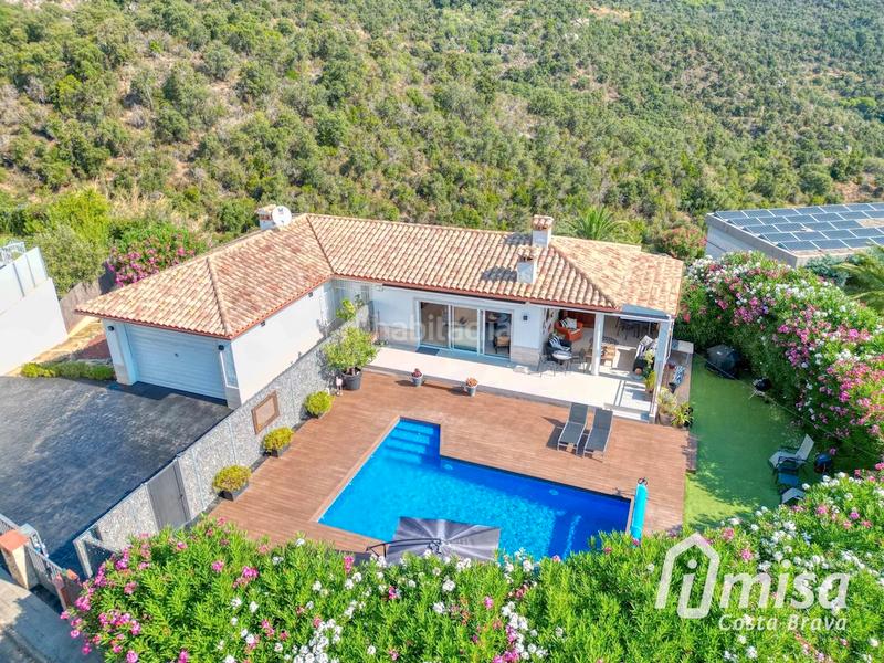 Foto 0e520a54-e27b-4495-bd4f-9a3b0a2d37c4. Xalet amb calefacció aparcament piscina a Cabanyes-Mas Ambrós-Mas Pallí Calonge