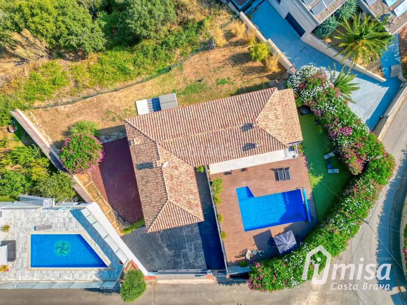 Foto c6be4497-623a-4d22-a1f0-bcfab2c91720. Xalet amb calefacció aparcament piscina a Cabanyes-Mas Ambrós-Mas Pallí Calonge