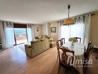 Apartament a Poble. Exclusivo y céntrico ático en calonge con terraza de 80m2, garaj