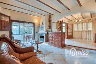 Xalet a Cabanyes-Mas Ambrós-Mas Pallí. Chalet de 3 habitaciones y 2 baños con piscina y jardín en calon