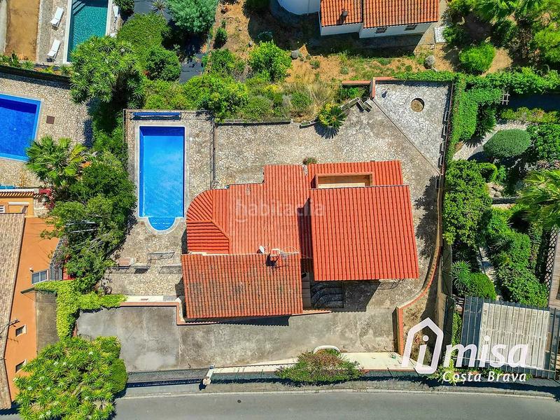 Foto cee818cb-c955-43fb-b31a-e085584885bc. Xalet amb aparcament piscina a Cabanyes-Mas Ambrós-Mas Pallí Calonge